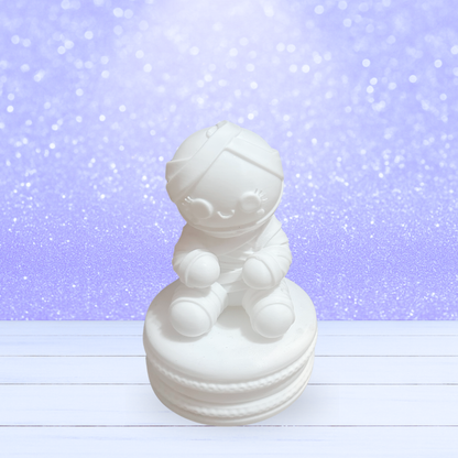 3D Mesh File - Mummy Gingie on a Macaron