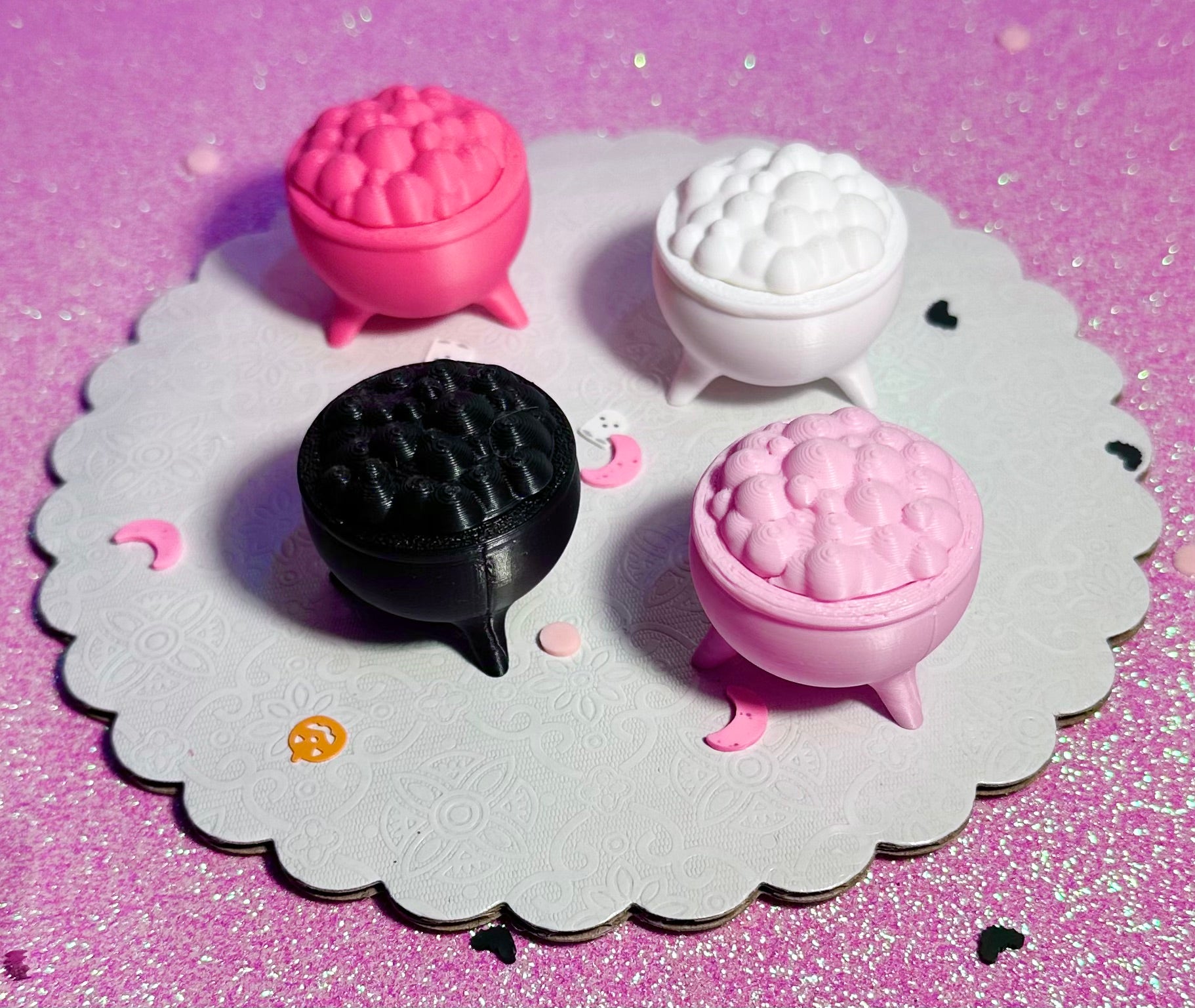Mini Cauldrons with Interchangeable Bubbles