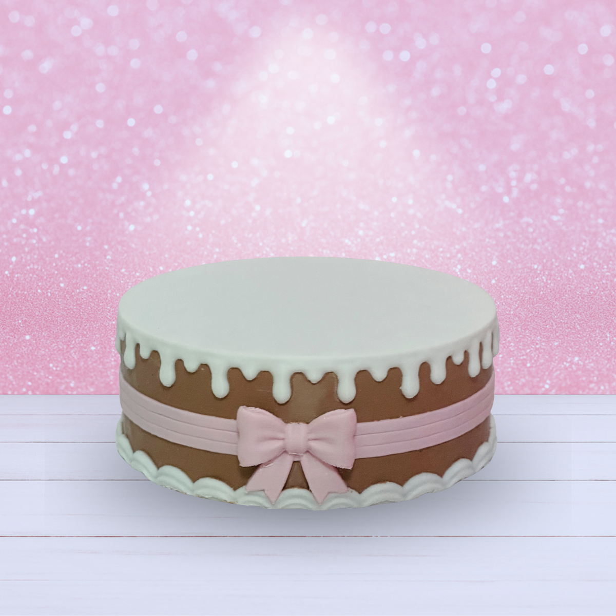 Round Drip Cake With Bow
